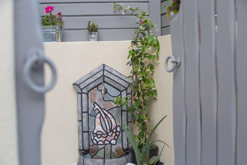 Love Nest Villa Akrotírion Екстериор снимка