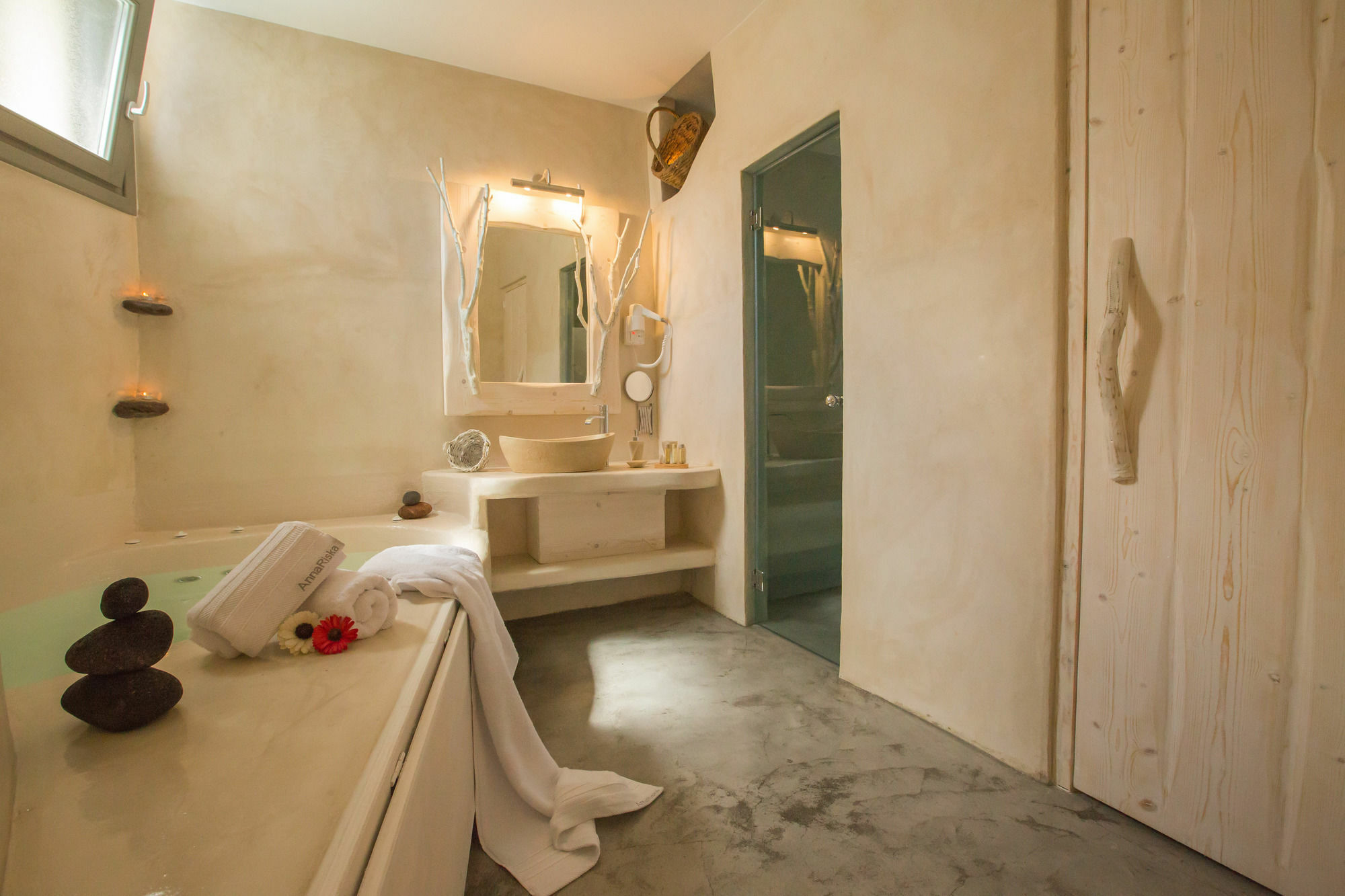 Love Nest Villa Akrotírion Екстериор снимка