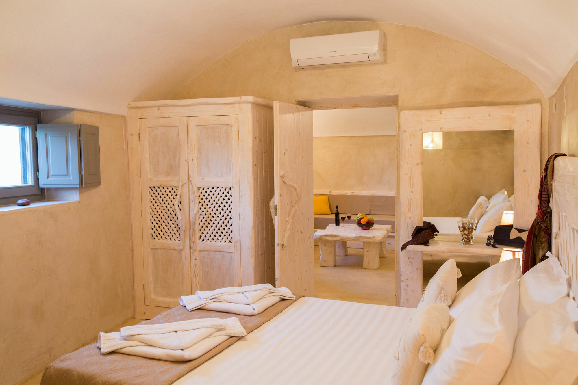 Love Nest Villa Akrotírion Екстериор снимка
